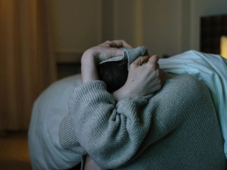 重庆治疗失眠选哪家医院更好？失眠患者长期不愈，是否会发展为抑郁障碍的前驱症状？