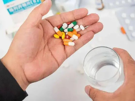 重庆治疗失眠的医院哪家好？中老年慢性失眠，优先选择非药物治疗还是药物治疗？
